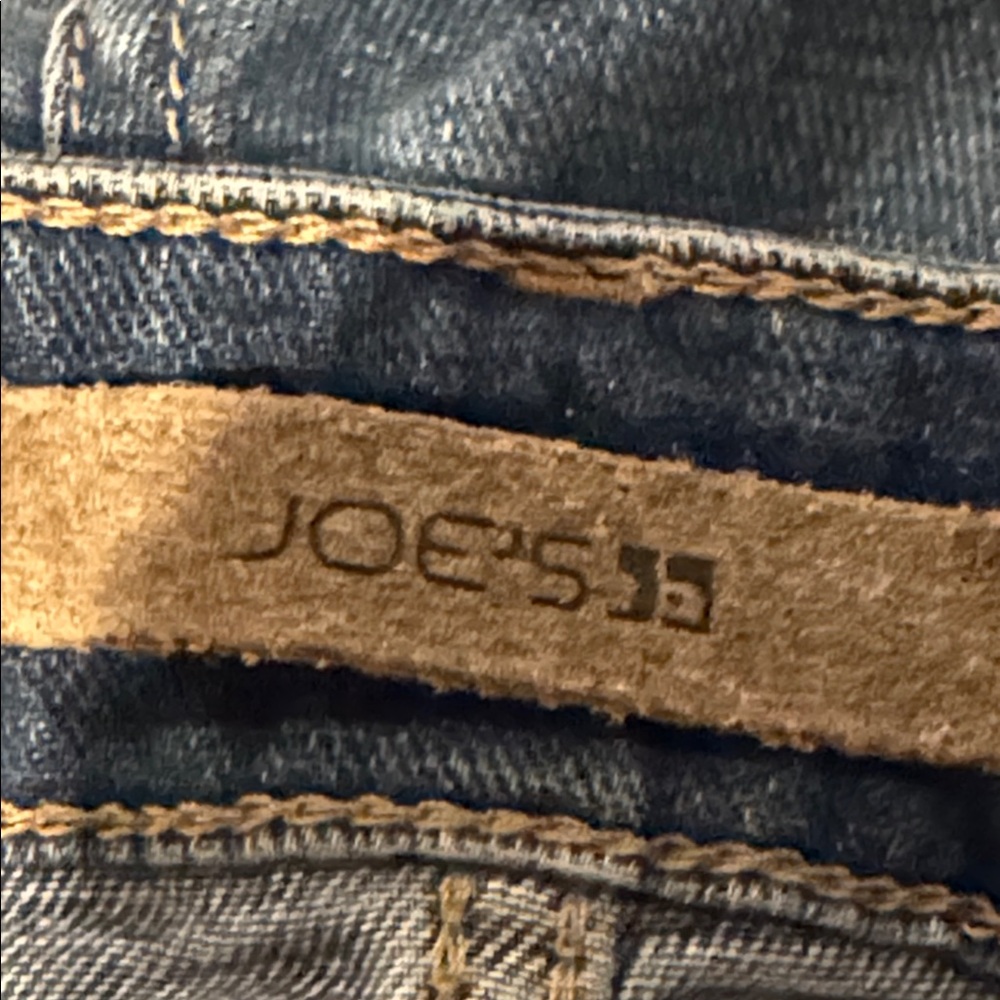 Joe’s Jeans The Iconic mid rise skinny ankle jeans with tulip fringe hem - Picture 10 of 13